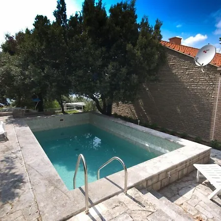 Marijeta With Free Parking